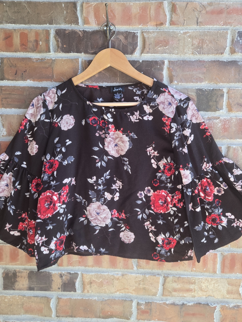 Justify Black Floral Bell-Sleeve Crop Top with Red & Blush Roses Lightweight